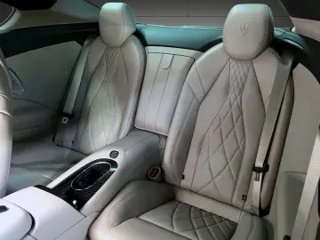 MASERATI GranTurismo Modena