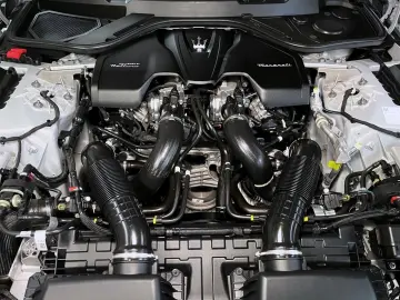 MASERATI GranTurismo Modena