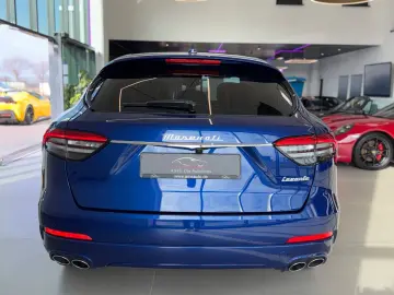 MASERATI Levante GT Mild-Hybrid Soft Close Pano 21