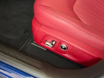 MASERATI Levante GT Mild-Hybrid Soft Close Pano 21