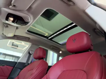 MASERATI Levante GT Mild-Hybrid Soft Close Pano 21