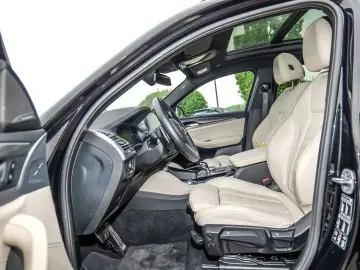 BMW X4 xDrive30i M Sport HUD PANO NAVI LED