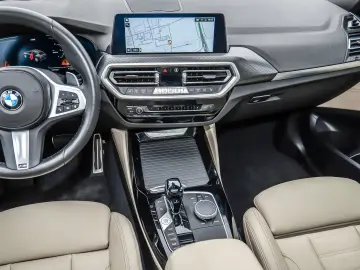 BMW X4 xDrive30i M Sport HUD PANO NAVI LED