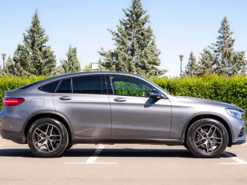 Mercedes Benz GLC 250d_Coupe_4M_PachetNight_Burmaster_360