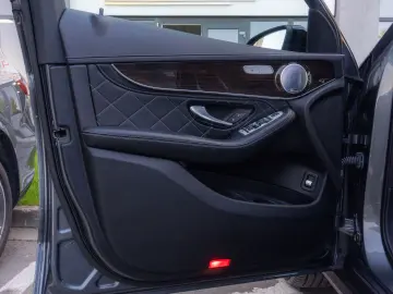 Mercedes Benz GLC 250d_Coupe_4M_PachetNight_Burmaster_360