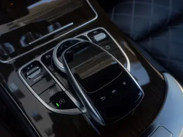 Mercedes Benz GLC 250d_Coupe_4M_PachetNight_Burmaster_360