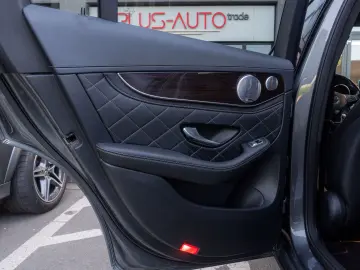 Mercedes Benz GLC 250d_Coupe_4M_PachetNight_Burmaster_360