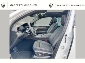 MASERATI Grecale  Head-Up  Ganzjahresreifen  Panoramadach