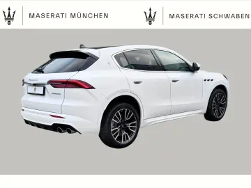 MASERATI Grecale  Head-Up  Ganzjahresreifen  Panoramadach