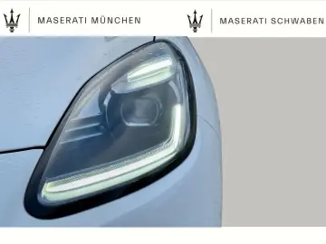 MASERATI Grecale  Head-Up  Ganzjahresreifen  Panoramadach