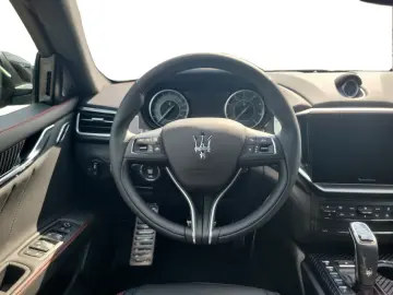 MASERATI Ghibli Modena Ultima