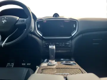 MASERATI Ghibli Modena Ultima