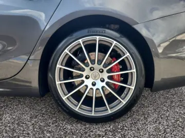 MASERATI Ghibli Modena Ultima