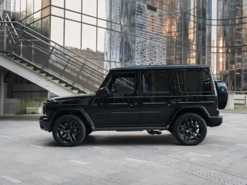 MERCEDES-BENZ FACELIFT   VAT   Black