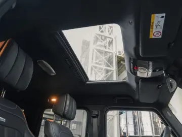 MERCEDES-BENZ FACELIFT   VAT   Black