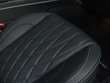 MERCEDES-BENZ FACELIFT   VAT   Black