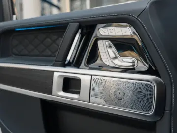 MERCEDES-BENZ FACELIFT   VAT   Black