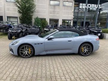 MASERATI GranCabrio Trofeo