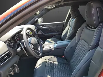 MASERATI Levante Trofeo    Fuori-Serie Zest Orange Lime