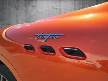 MASERATI Levante Trofeo    Fuori-Serie Zest Orange Lime