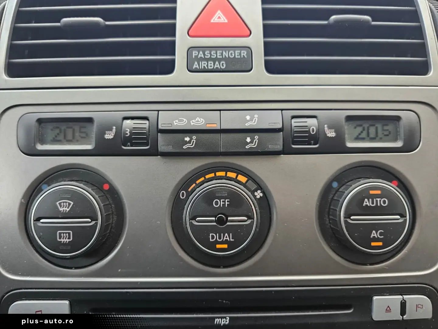 Vw Touran 1.9 tdi model United cu 7 locuri