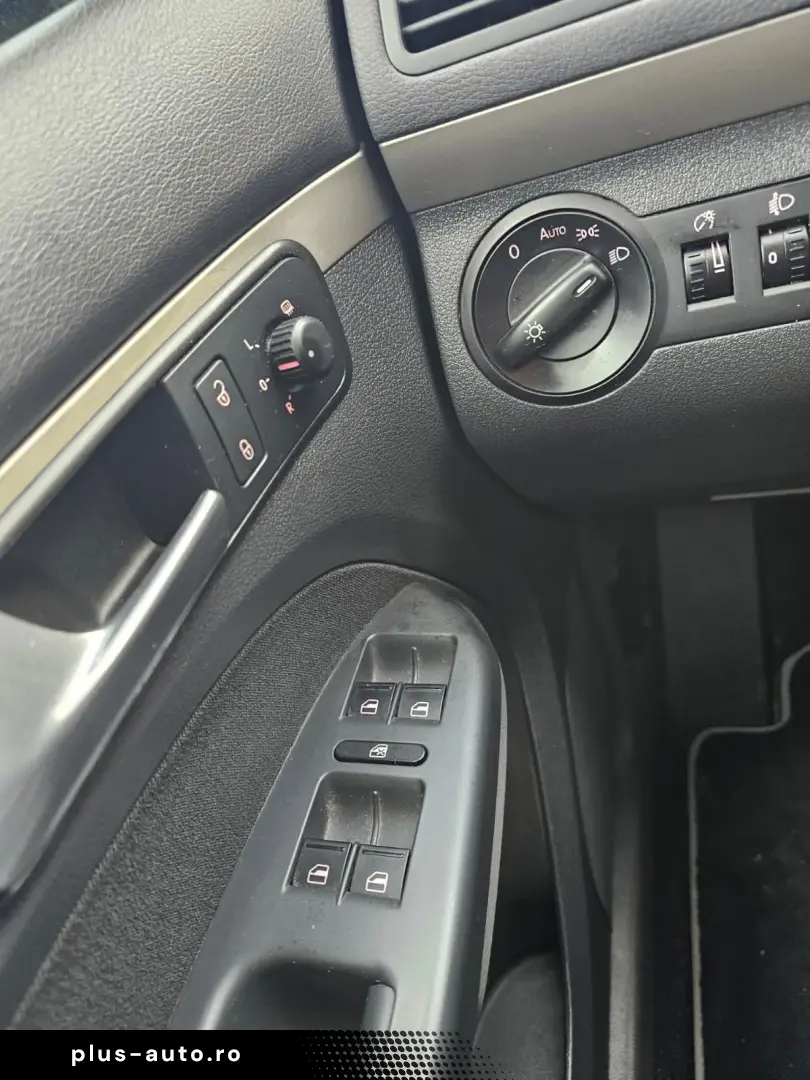 Vw Touran 1.9 tdi model United cu 7 locuri