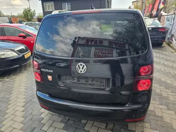 Vw Touran 1.9 tdi model United cu 7 locuri