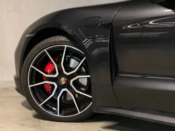 PORSCHE Taycan 4S  Sport Chrono  Abstandsregeltempostat