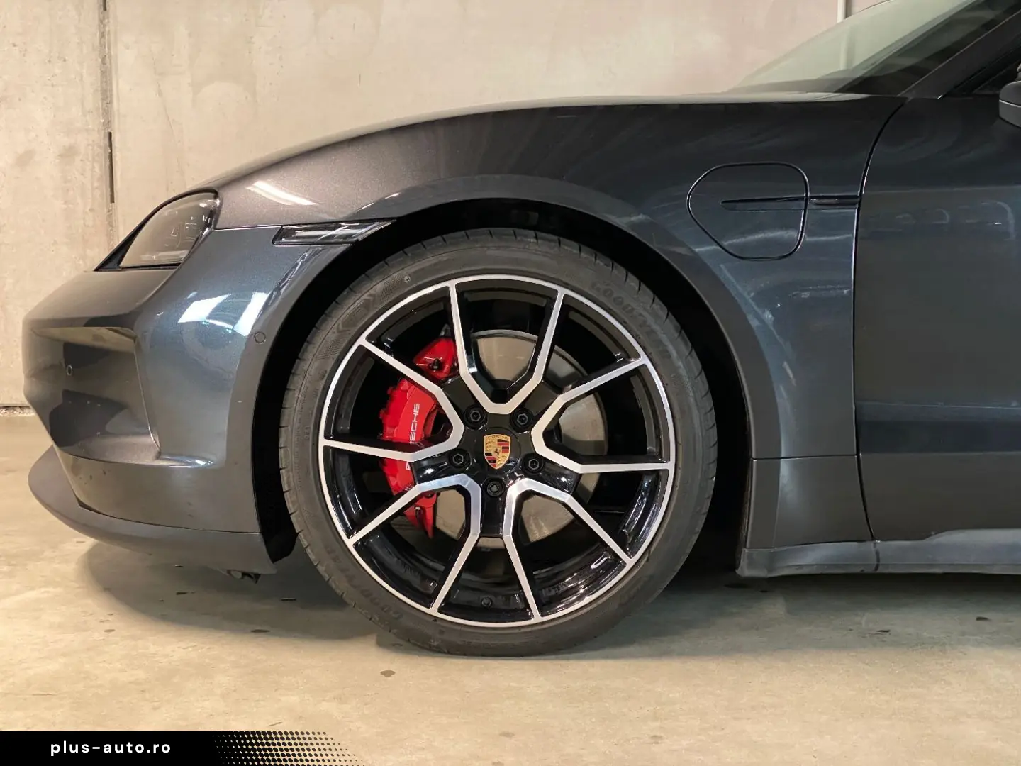 PORSCHE Taycan 4S  Sport Chrono  Abstandsregeltempostat