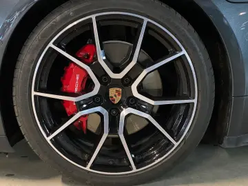 PORSCHE Taycan 4S  Sport Chrono  Abstandsregeltempostat