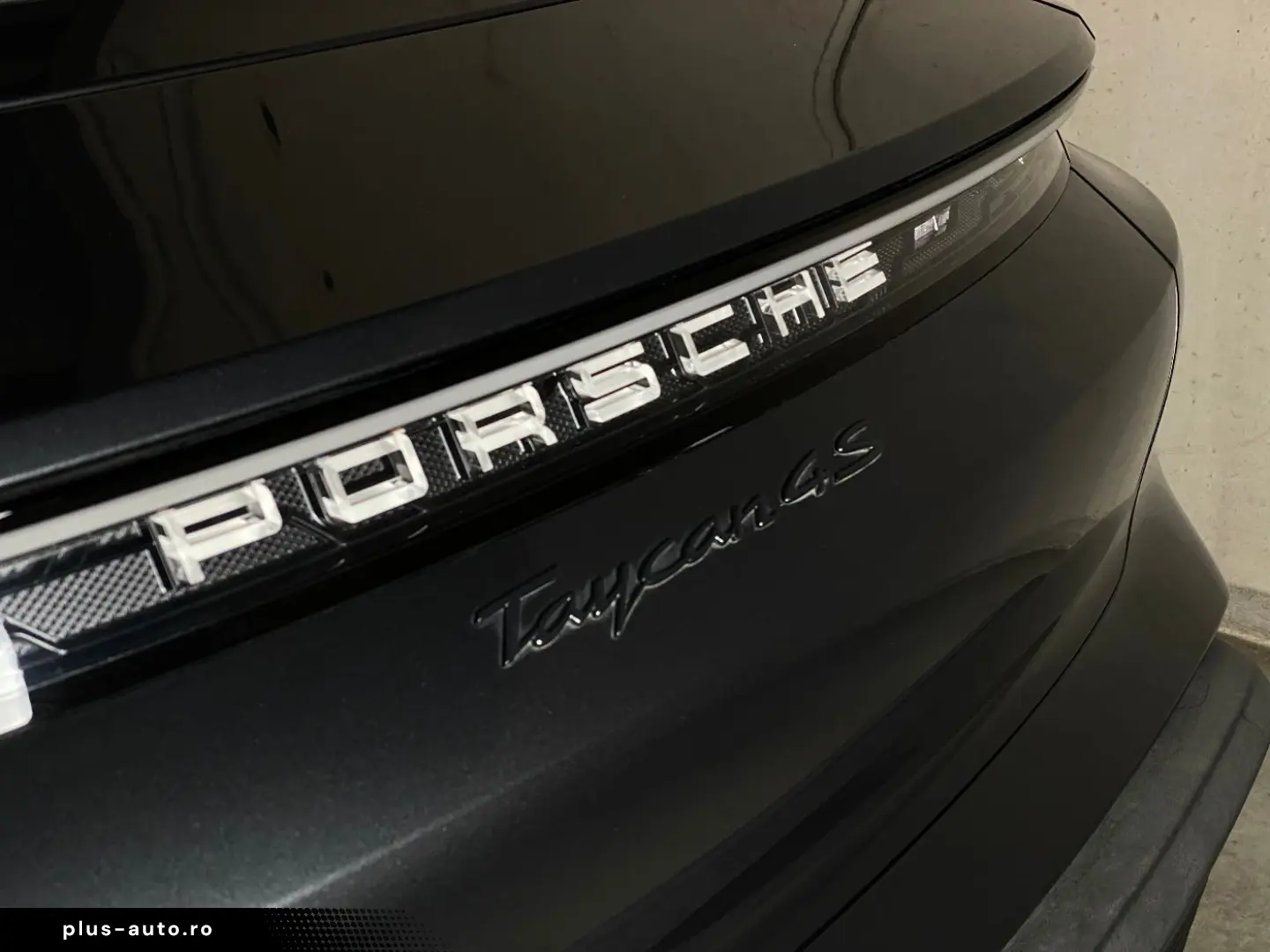 PORSCHE Taycan 4S  Sport Chrono  Abstandsregeltempostat