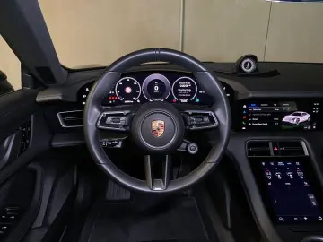 PORSCHE Taycan 4S  Sport Chrono  Abstandsregeltempostat
