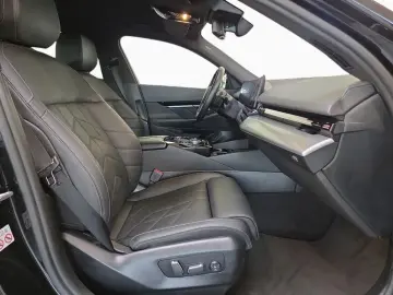 BMW 520d M SPORT AdLED DA  KomfSitze Kamera 19