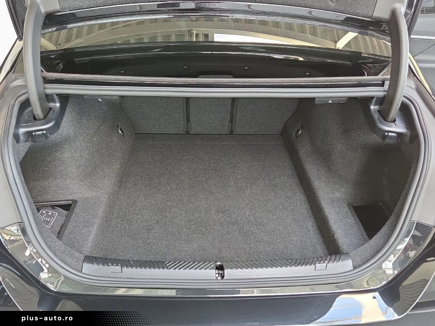 BMW 520d M SPORT AdLED DA  KomfSitze Kamera 19