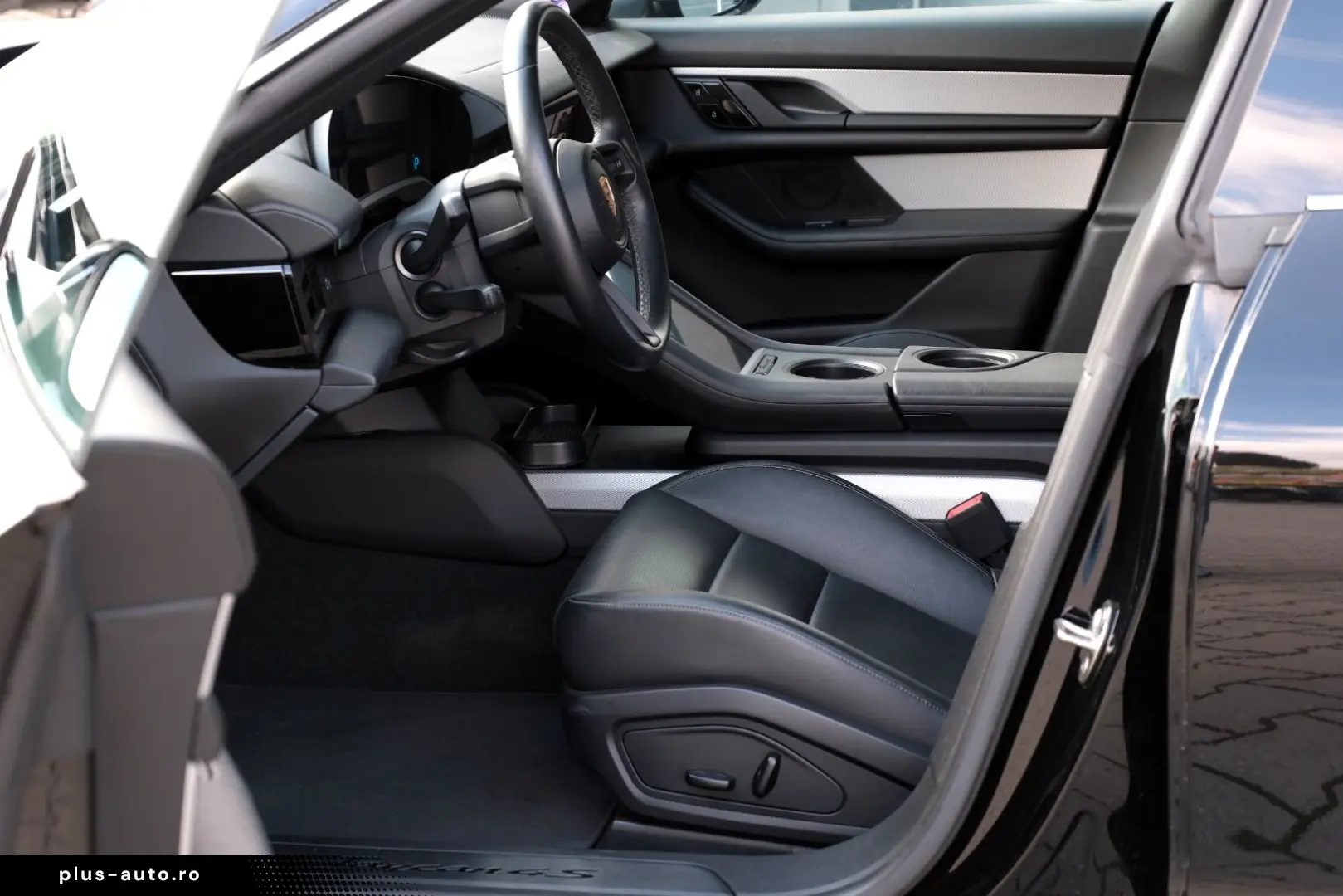 PORSCHE Taycan 4S Pano HeadUp Beif.Display BOSE