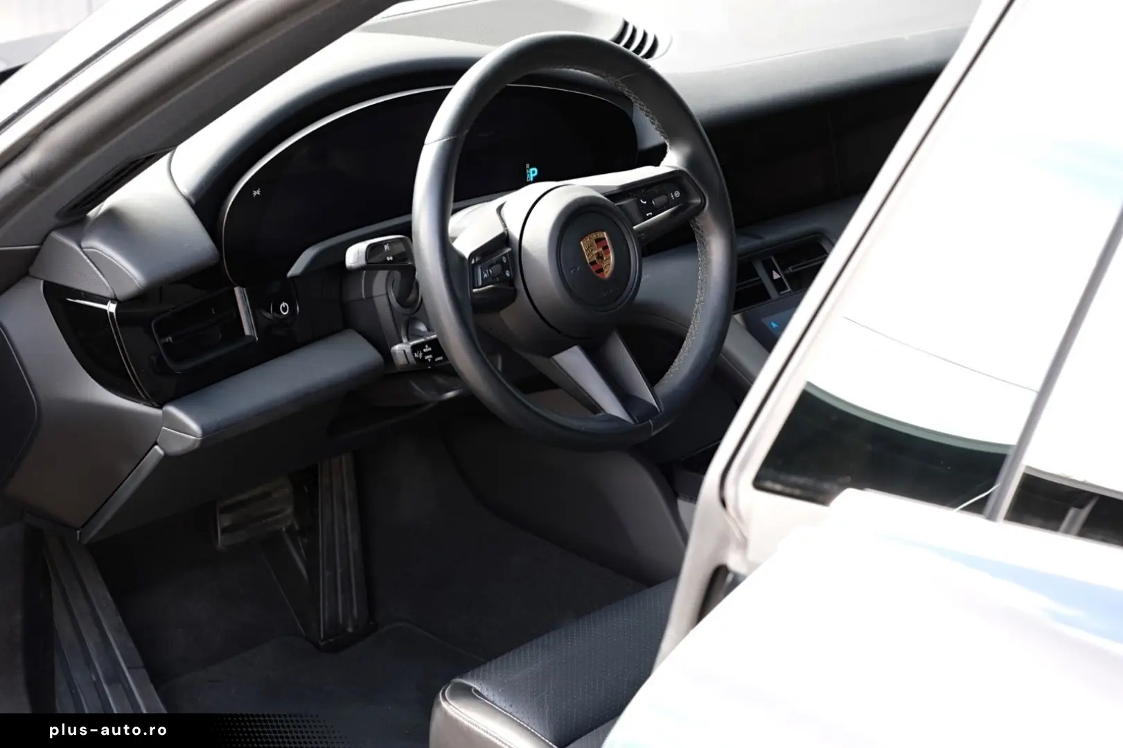 PORSCHE Taycan 4S Pano HeadUp Beif.Display BOSE