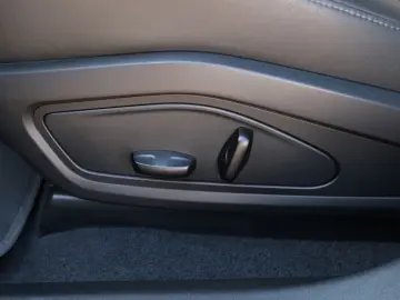 PORSCHE Taycan 4S Pano HeadUp Beif.Display BOSE