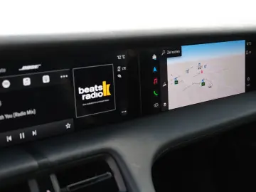 PORSCHE Taycan 4S Pano HeadUp Beif.Display BOSE