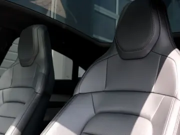 PORSCHE Taycan 4S Pano HeadUp Beif.Display BOSE