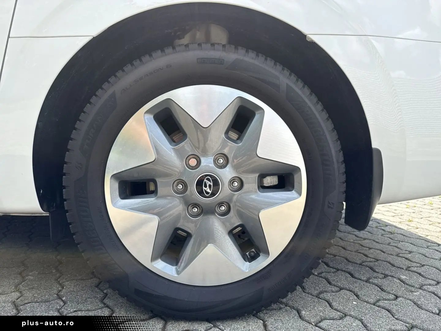 HYUNDAI STARIA 2.2 CRDi A T Prime Navi Leder Bose 360