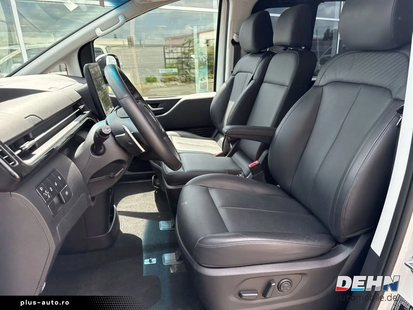 HYUNDAI STARIA 2.2 CRDi A T Prime Navi Leder Bose 360