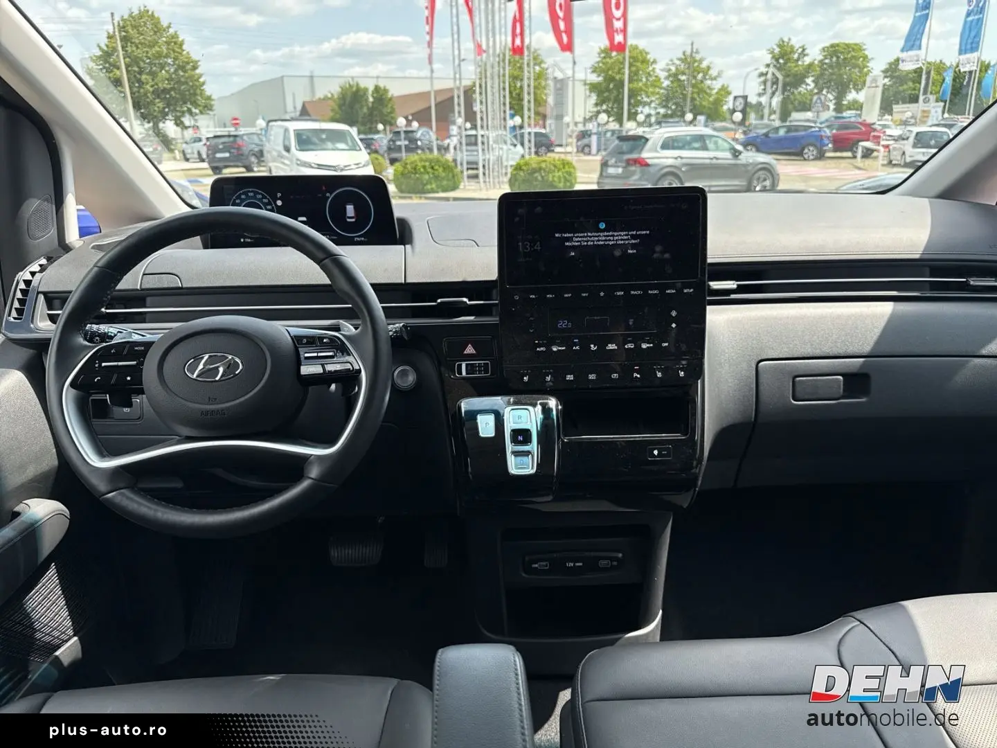 HYUNDAI STARIA 2.2 CRDi A T Prime Navi Leder Bose 360