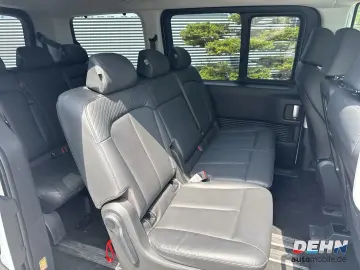 HYUNDAI STARIA 2.2 CRDi A T Prime Navi Leder Bose 360