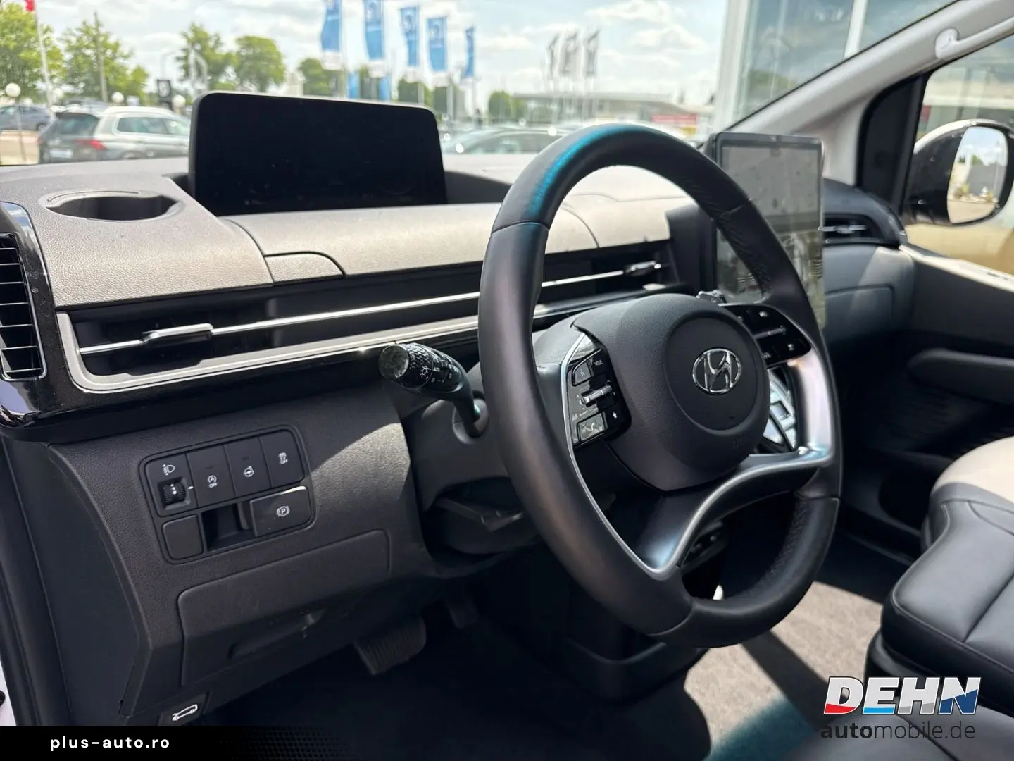 HYUNDAI STARIA 2.2 CRDi A T Prime Navi Leder Bose 360