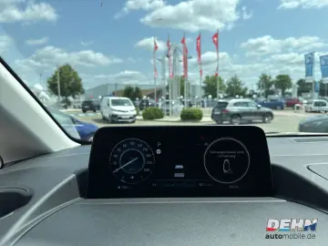 HYUNDAI STARIA 2.2 CRDi A T Prime Navi Leder Bose 360