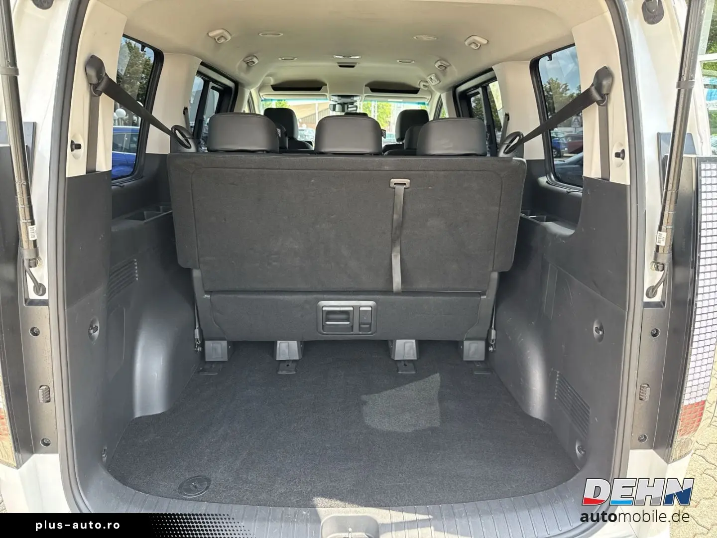 HYUNDAI STARIA 2.2 CRDi A T Prime Navi Leder Bose 360