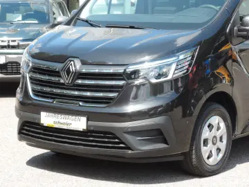 RENAULT Trafic Grand COMBI 150 EDC 9-Sitze  GJR Kamera