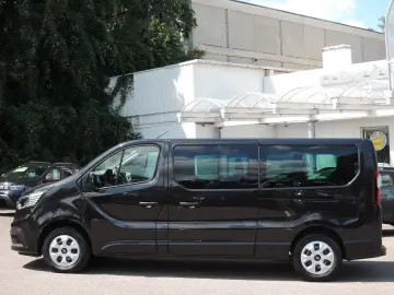 RENAULT Trafic Grand COMBI 150 EDC 9-Sitze  GJR Kamera