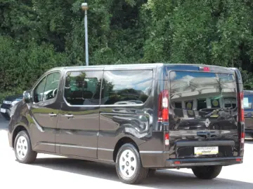 RENAULT Trafic Grand COMBI 150 EDC 9-Sitze  GJR Kamera