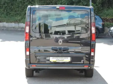 RENAULT Trafic Grand COMBI 150 EDC 9-Sitze  GJR Kamera